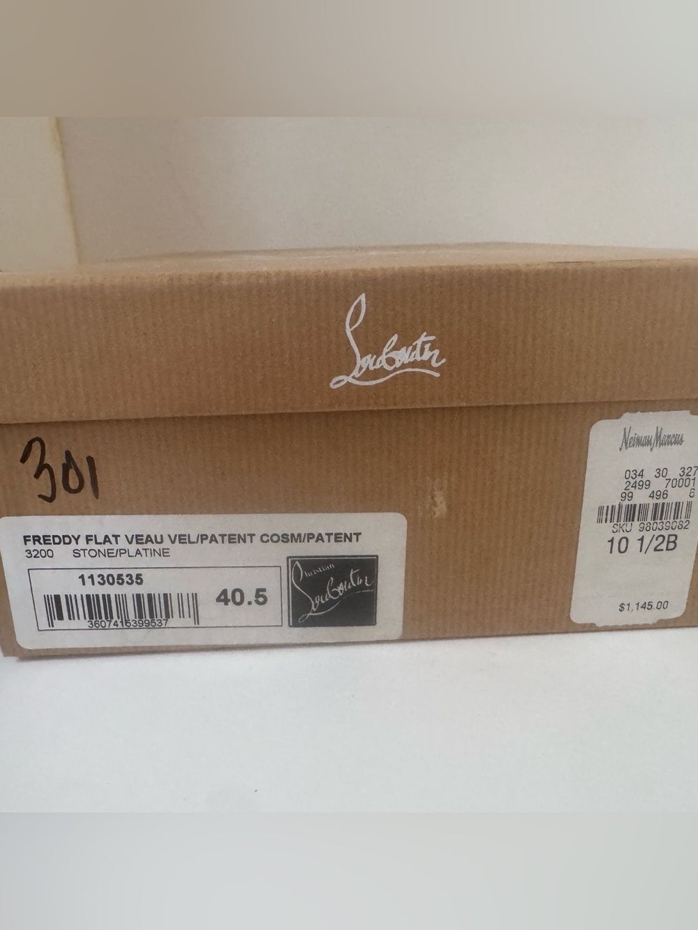 CHRISTIAN LOUBOUTIN • Freddy Gold Spike • Leather Lace-Up Flats • Women’s 40.5 - Picture 4 of 11